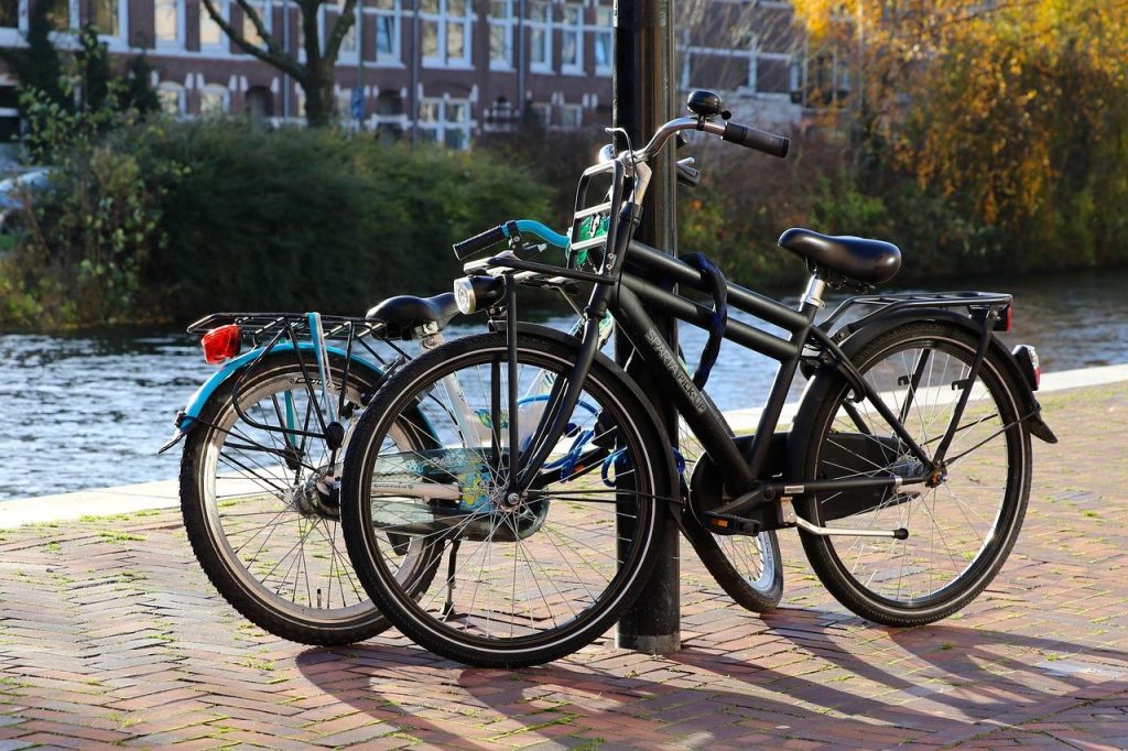 Technologie transformeert de fietswereld met slimme fietsen, e-bikes en geavanceerde reparatiediensten